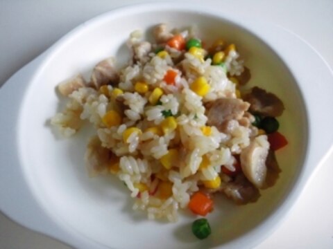 幼児食*ミックスベジタブルとチキンのカラフルご飯